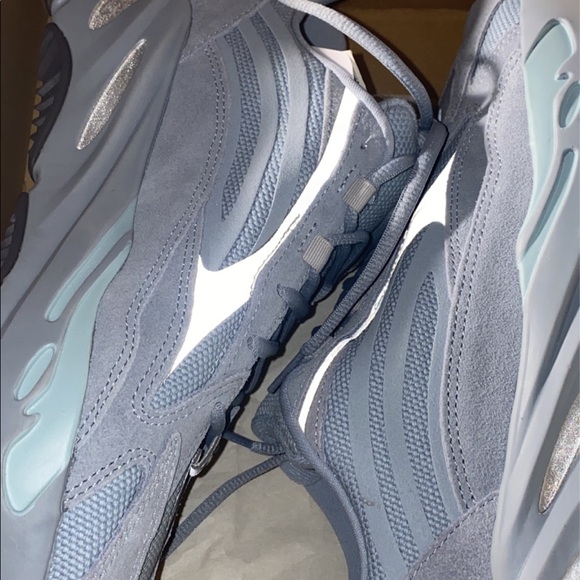 Yeezy Sneakers - Picture 1 of 2